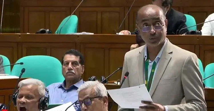 সংসদে তালাক নিয়ে নিজের বউয়ের উদাহরণ দিলেন আইনমন্ত্রী, পাস সম্পত্তি বিল