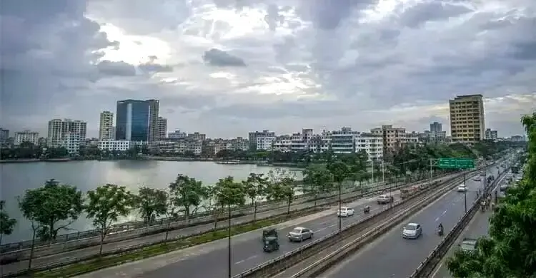 ঢাকায় আজ বজ্রসহ বৃষ্টির পূর্বাভাস, দুপুর পর্যন্ত আবহাওয়া কেমন থাকবে