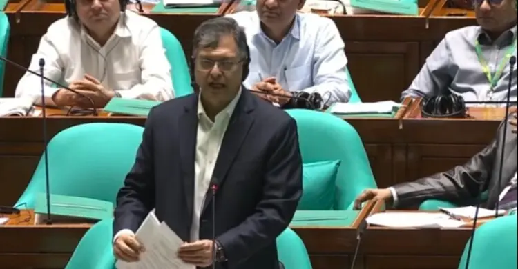 হিস্যার দাবি নয়, সংশোধন প্রক্রিয়ায় এগিয়ে আসুন: স্বরাষ্ট্রমন্ত্রী