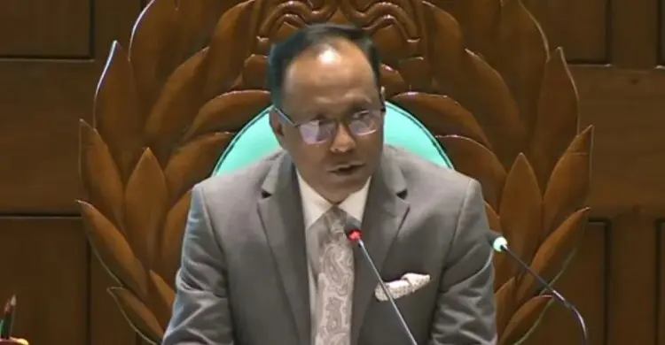 প্রধানমন্ত্রীর প্রশংসা, মন্ত্রীর ‘তার লম্বা’ ব্যাখ্যায় ক্ষুব্ধ ডেপুটি স্পিকার