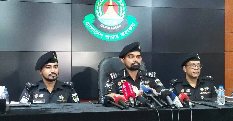 সাংবাদিকের বাসায় গুলির মামলায় ‘ভইরা-দে’ গ্রুপের ৩ সদস্য গ্রেপ্তার