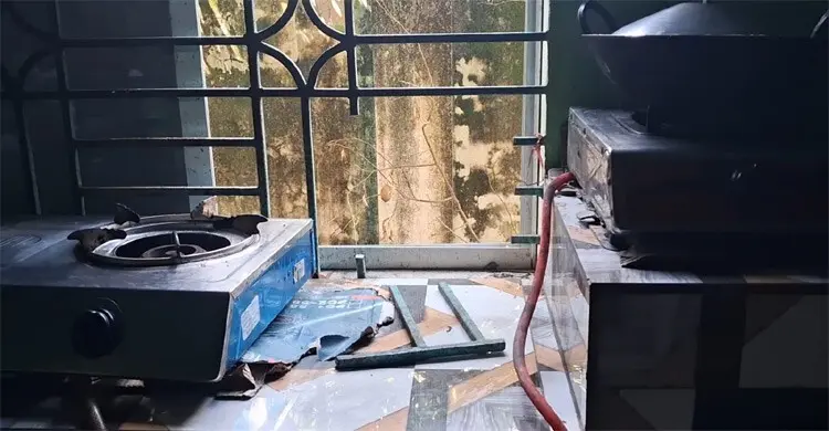 বোয়ালখালীতে ভোররাতের ডাকাতি: জিম্মি করে লুটল সোনা, নগদ ও অটোরিকশা