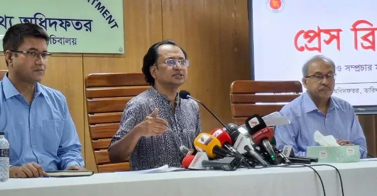 হত্যাকাণ্ড বাড়লেও ডাকাতি কমেছে: পুলিশের মনোবল ফিরতে সময় লাগবে বললেন উপদেষ্টা