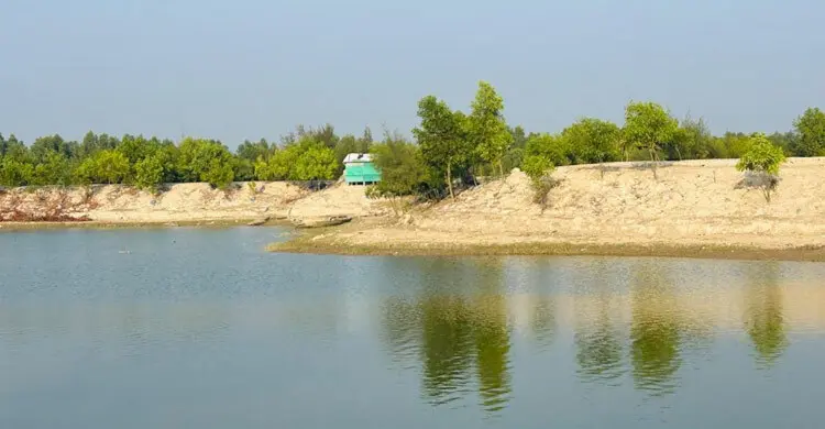 রাখাইনে মাইন বিস্ফোরণে আহত রোহিঙ্গা, চিকিৎসায় কুতুপালং হাসপাতালে