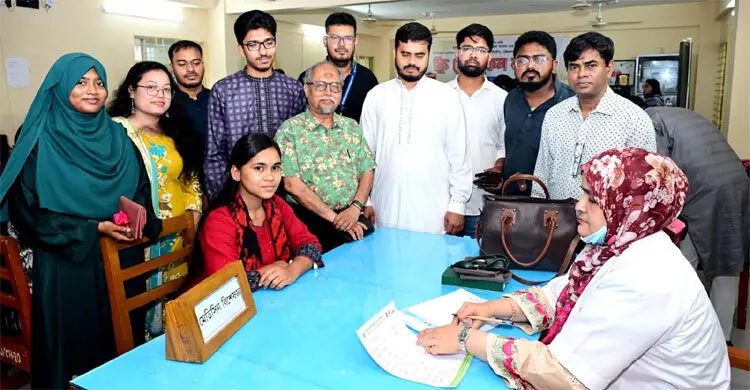 চবিতে নারী শিক্ষার্থীদের স্বাস্থ্যসেবায় ফ্রি মেডিকেল ক্যাম্প