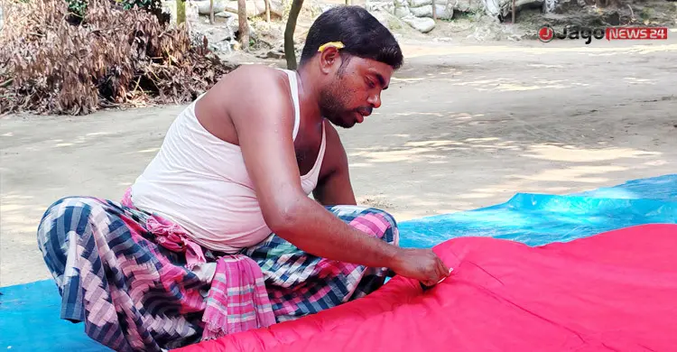 খাতাকলম ছাড়াই হিসাব, বিশ্বাসের ওপর টিকে ধনুকর শরিফুলের ব্যবসা