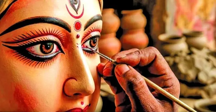 ঘোড়ায় চড়ে মায়ের আগমন, শুক্রবার থেকে শুরু শারদীয় দুর্গাপূজা