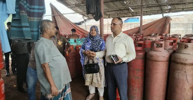 সিলিন্ডার-মাছে অনিয়ম ধরা, ৪২ জেলায় ১১৯ প্রতিষ্ঠানকে জরিমানা