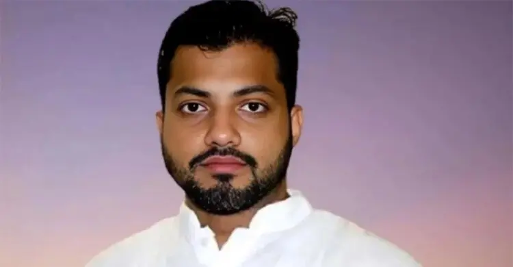 পদত্যাগের গুজব অস্বীকার করে প্রতিবাদ, ইশরাক হোসেনের দপ্তরের সতর্কবার্তা