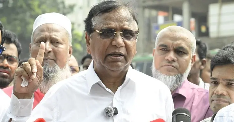 নিবন্ধন ছাড়া হকার বসতে পারবে না: ডিএসসিসি প্রশাসকের হুঁশিয়ারি