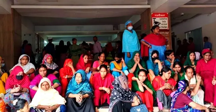 বেতন বাড়ানোর দাবিতে আন্দোলনে হামলার অভিযোগ, নারীসহ আহত ১০ কর্মচারী