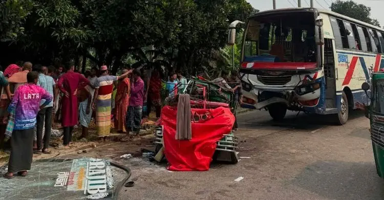 ময়মনসিংহ বাইপাসে বাস-সিএনজির মুখোমুখি সংঘর্ষ, প্রাণ হারালেন ৭ জন