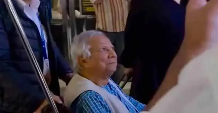 যুক্তরাষ্ট্রে ইউনূসকে হেনস্থারের নিন্দায় সাবেক ১২ উপদেষ্টার যৌথ বিবৃতি
